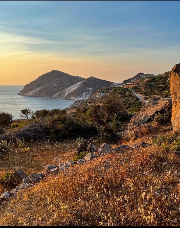 Echoes Milos Plaka  Esterno foto